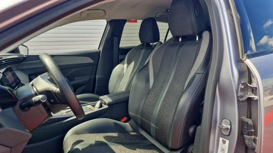 PEUGEOT 308 -
