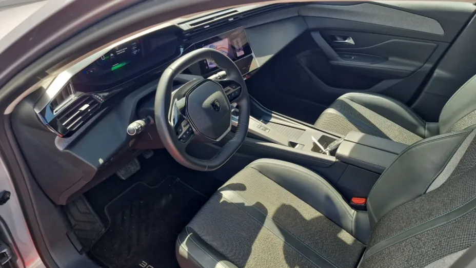 PEUGEOT 308 -
