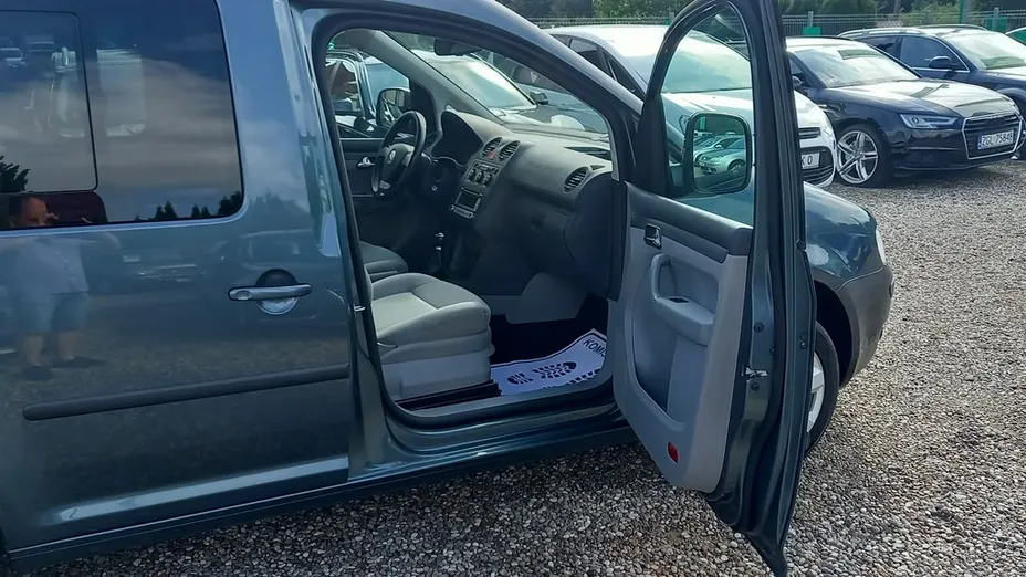 VOLKSWAGEN Caddy -