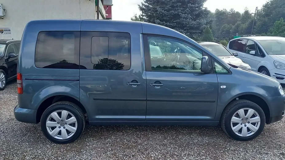 VOLKSWAGEN Caddy -