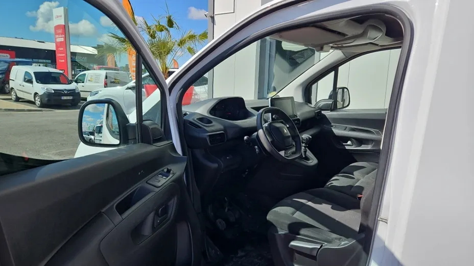 PEUGEOT Partner -