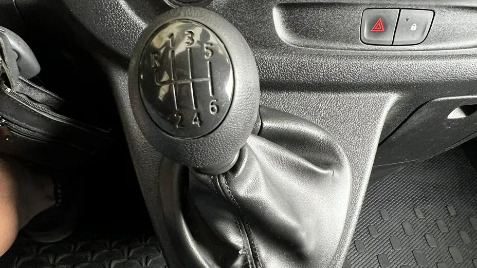 OPEL Vivaro -