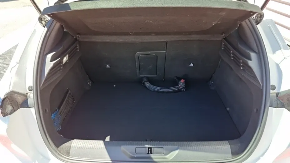 PEUGEOT 308 -