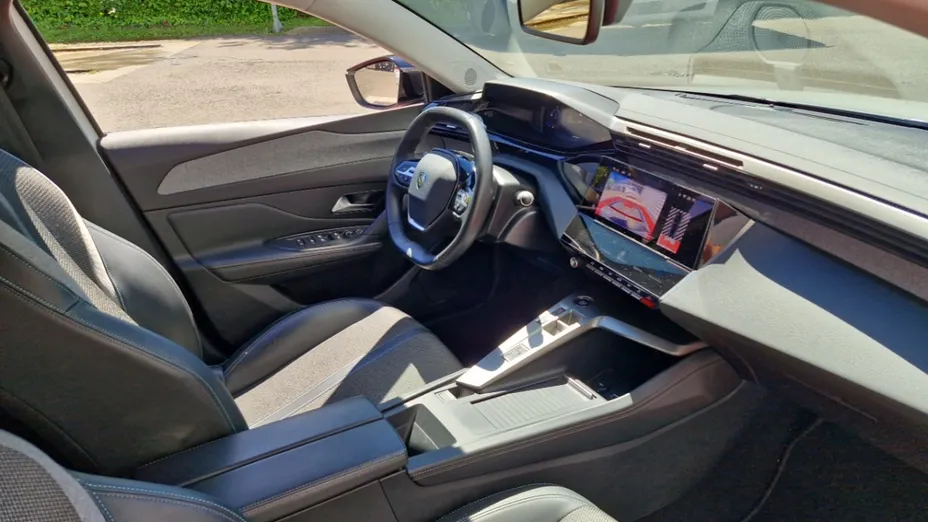 PEUGEOT 308 -