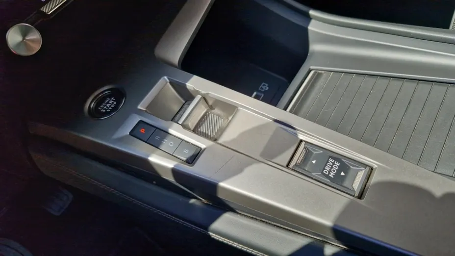 PEUGEOT 308 -
