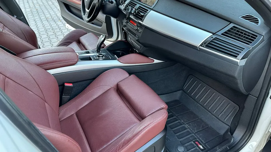 BMW X6 -