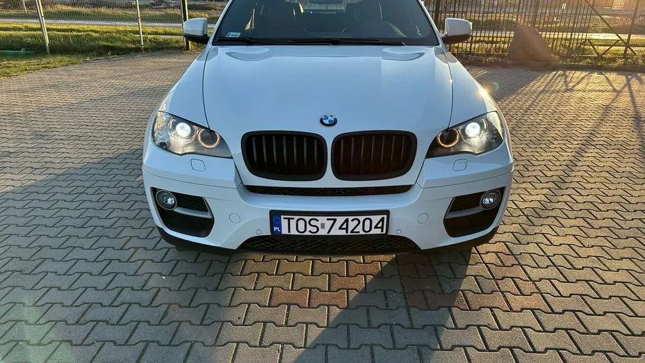 BMW X6 -