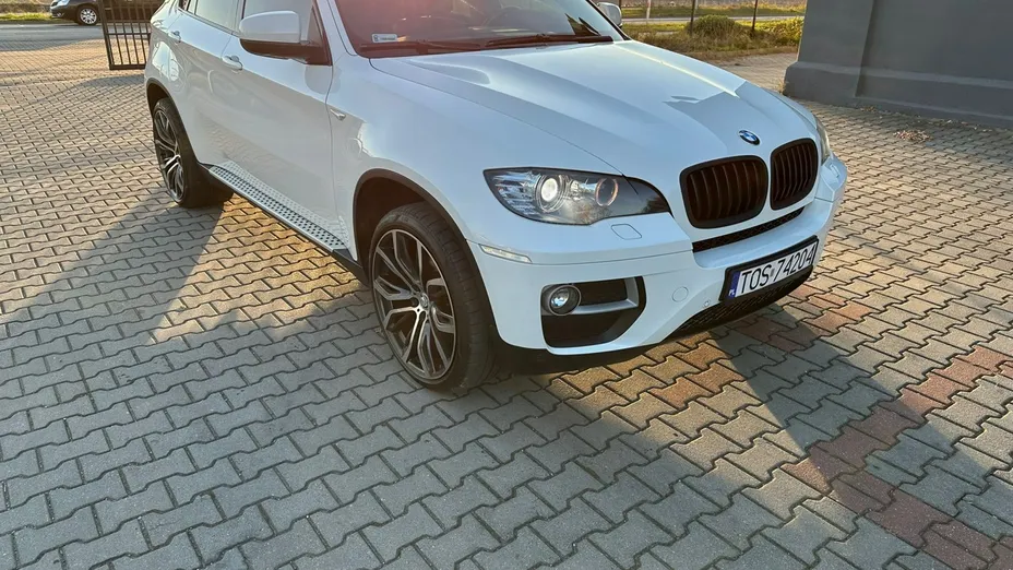 BMW X6 -