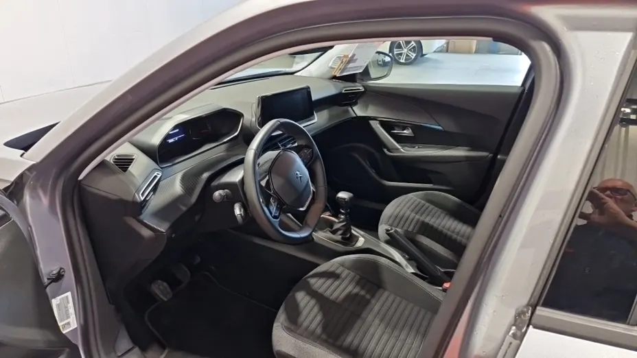 PEUGEOT 2008 -