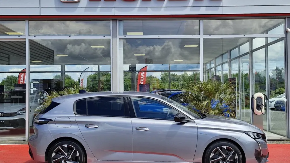 PEUGEOT 308 -