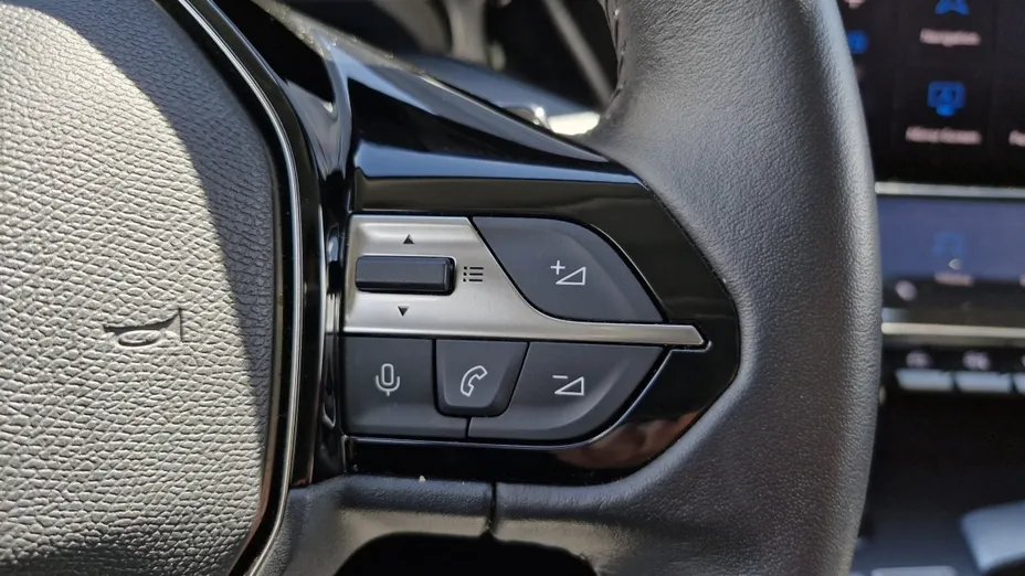 PEUGEOT 308 -