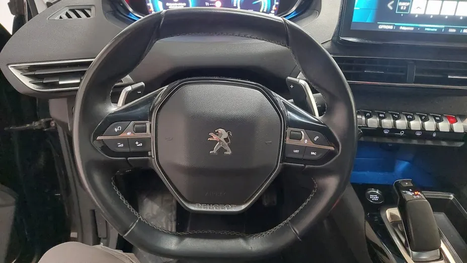 PEUGEOT 3008 -