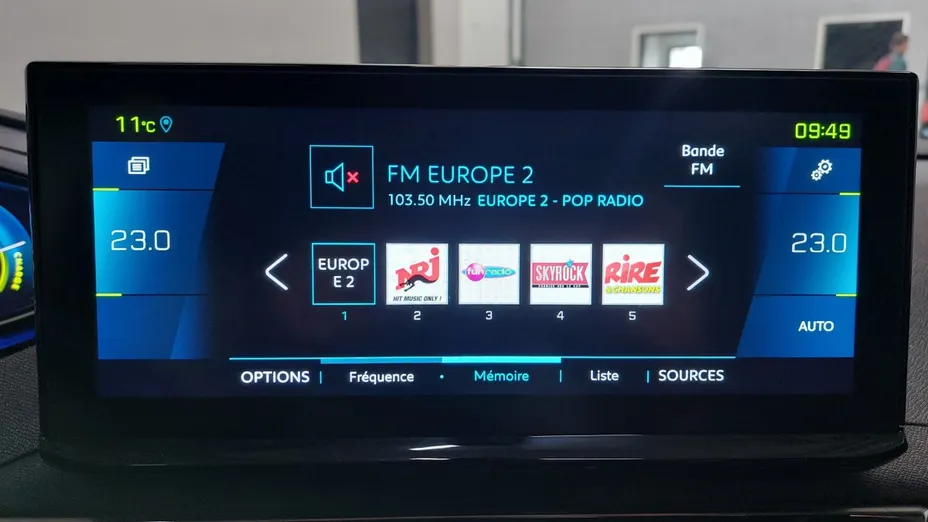 PEUGEOT 3008 -