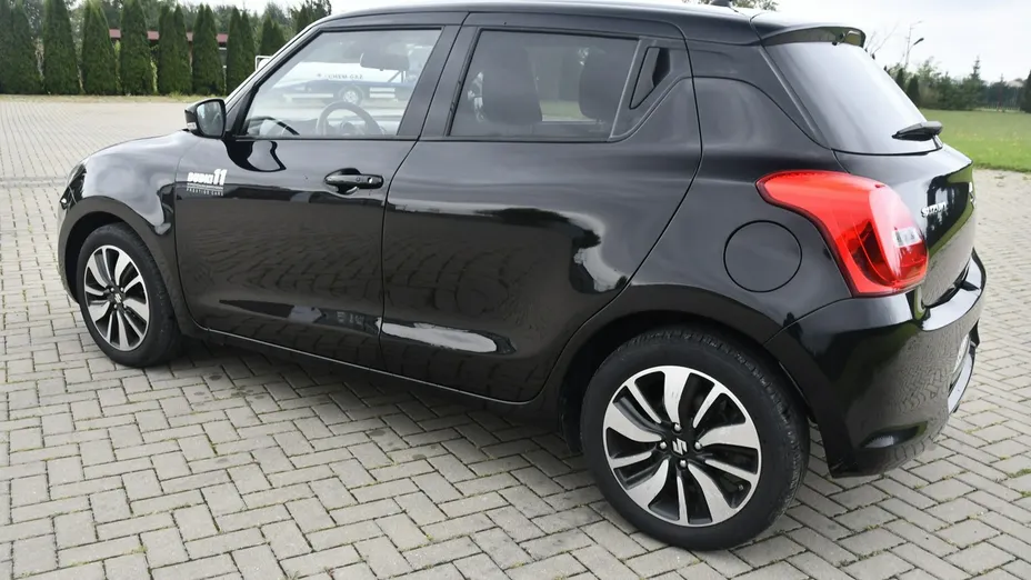 SUZUKI Swift -