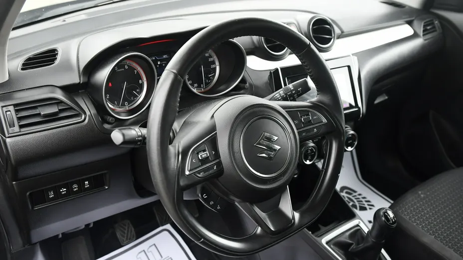 SUZUKI Swift -