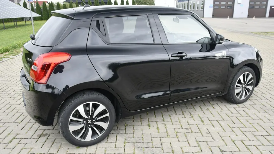 SUZUKI Swift -