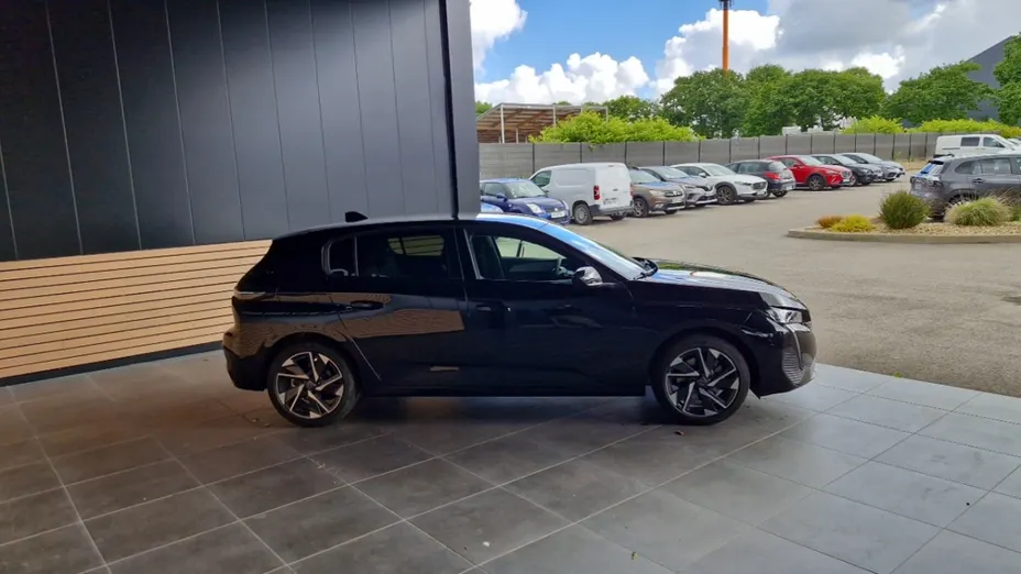 PEUGEOT 308 -