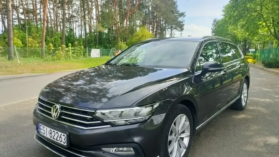 VOLKSWAGEN Passat -