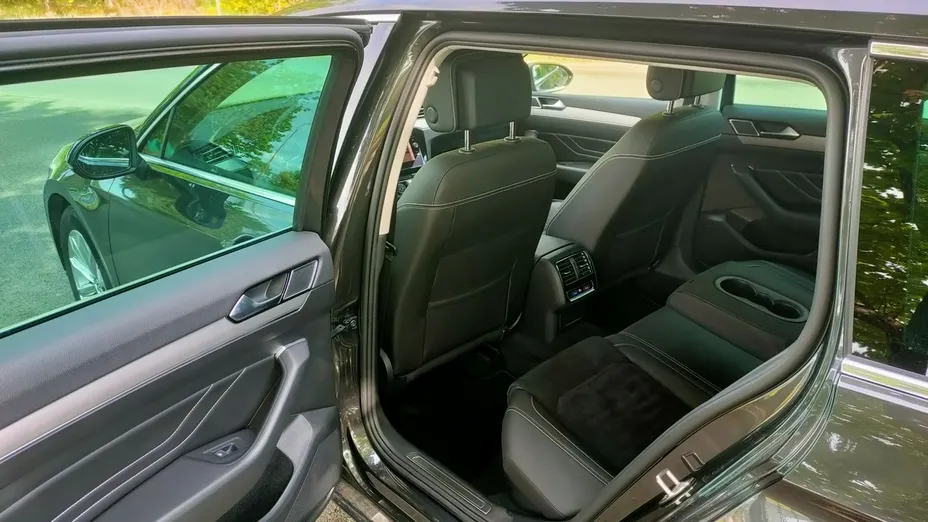 VOLKSWAGEN Passat -
