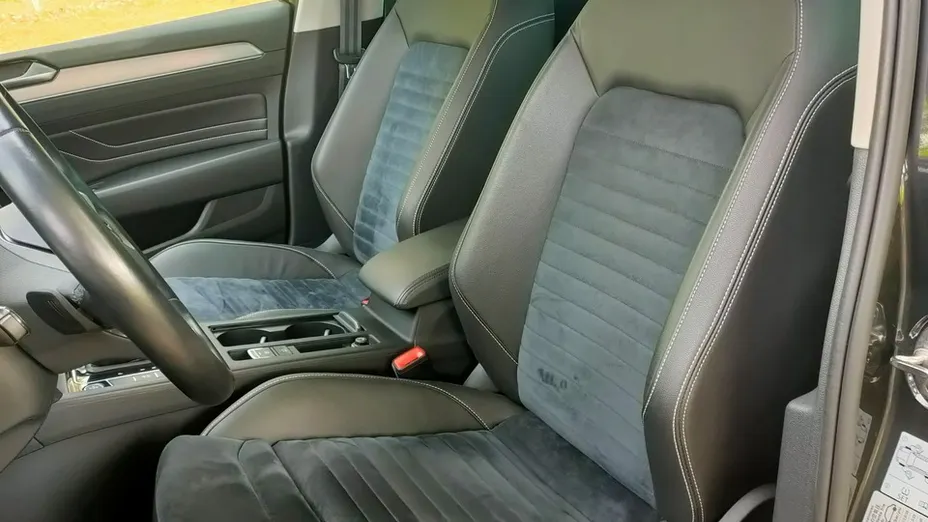 VOLKSWAGEN Passat -