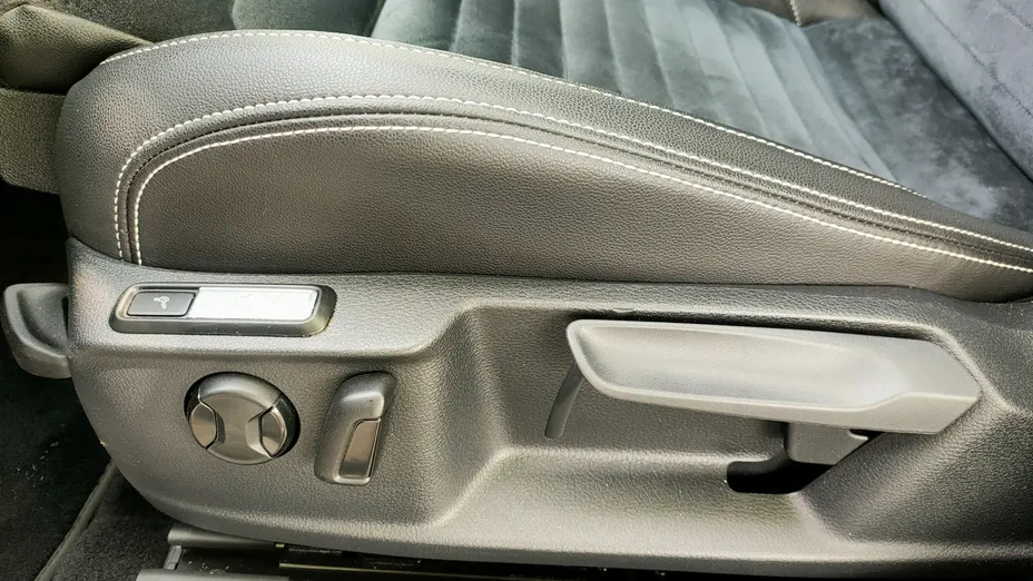 VOLKSWAGEN Passat -