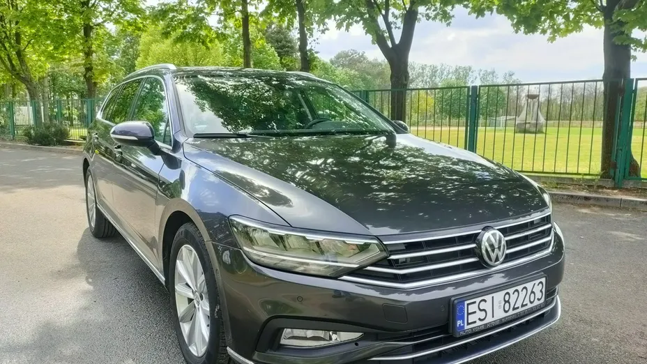 VOLKSWAGEN Passat -