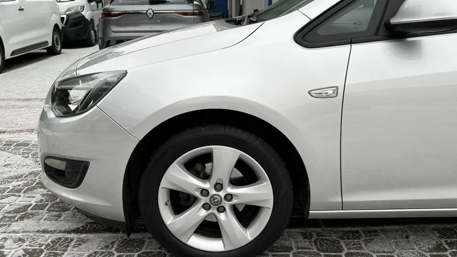 OPEL Astra -