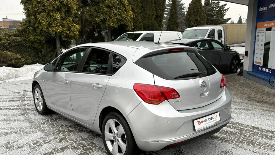 OPEL Astra -