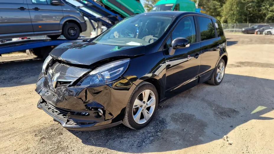 RENAULT Scenic -