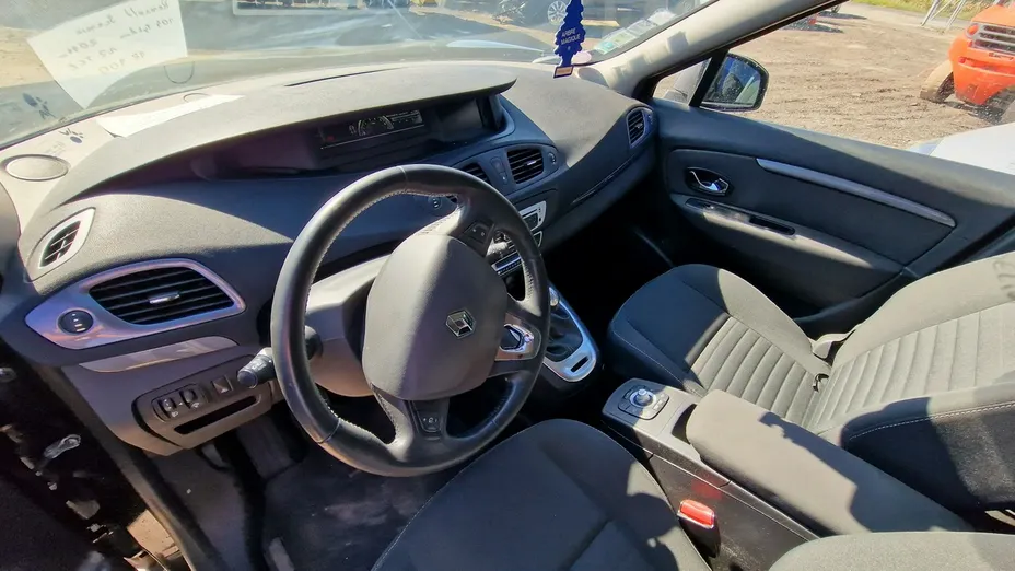 RENAULT Scenic -