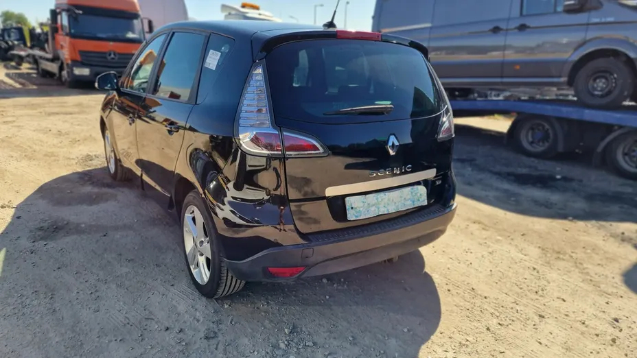 RENAULT Scenic -