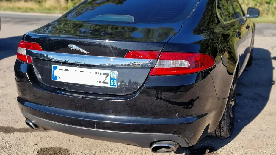 JAGUAR XF -