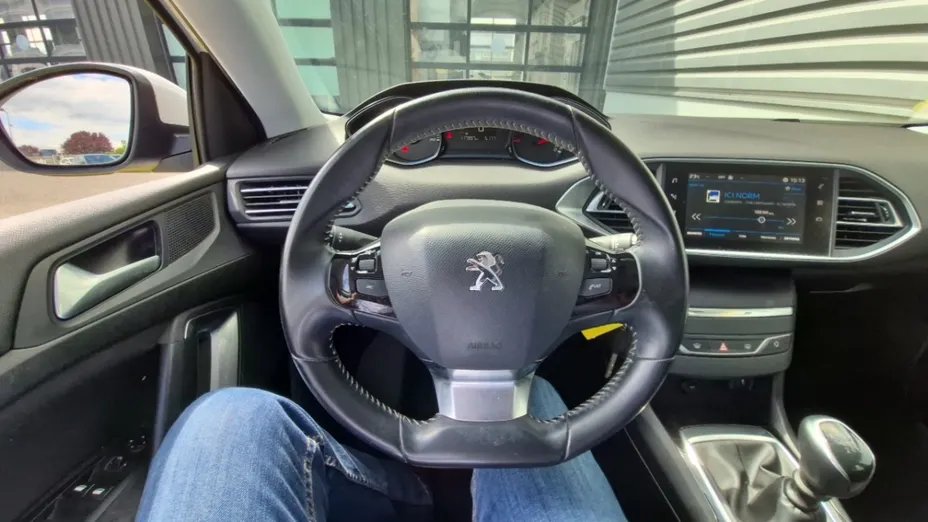 PEUGEOT 308 -