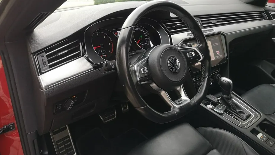 VOLKSWAGEN Arteon -
