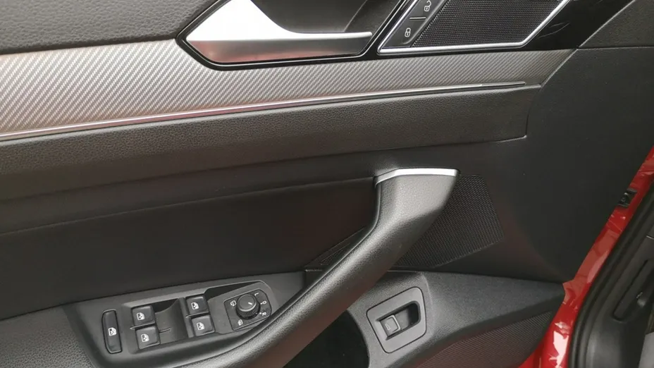 VOLKSWAGEN Arteon -