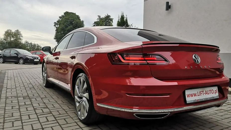 VOLKSWAGEN Arteon -