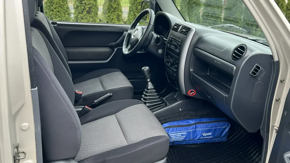SUZUKI Jimny -