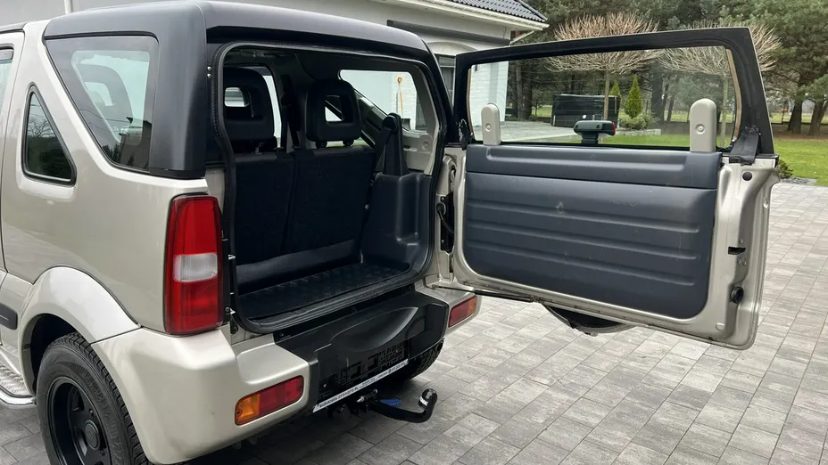 SUZUKI Jimny -