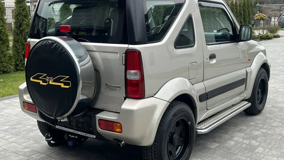 SUZUKI Jimny -