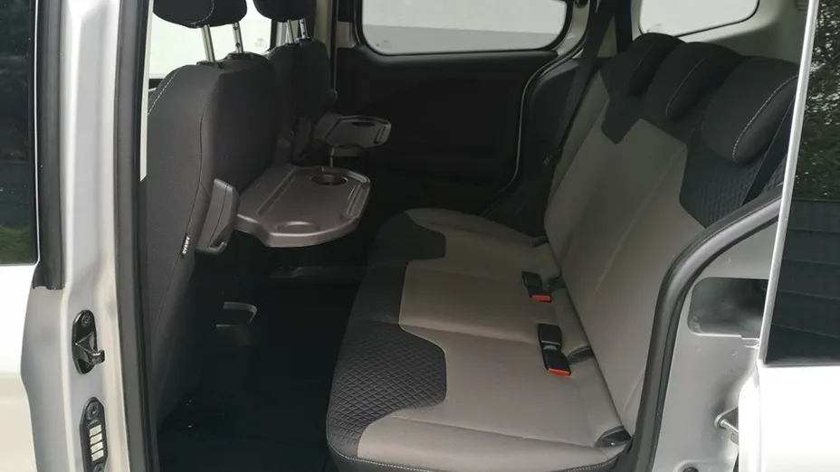 FORD Tourneo Courier -