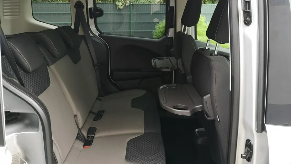 FORD Tourneo Courier -