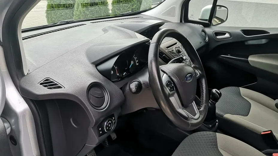 FORD Tourneo Courier -