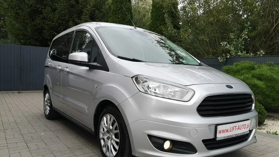 FORD Tourneo Courier -