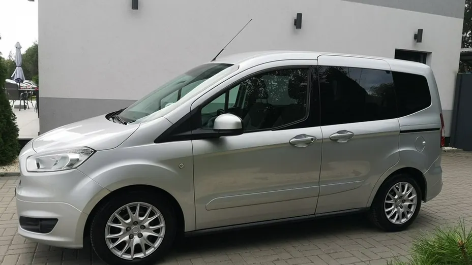 FORD Tourneo Courier -