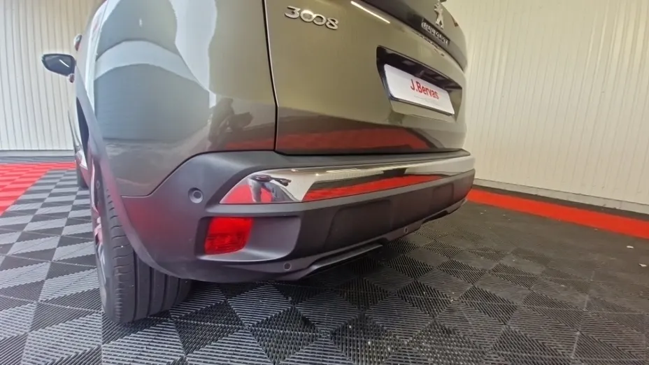 PEUGEOT 3008 -