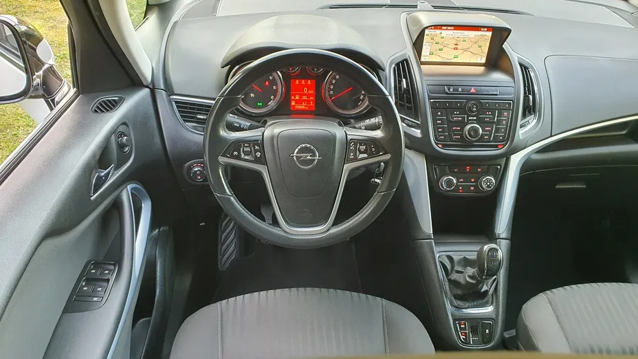 OPEL Zafira -