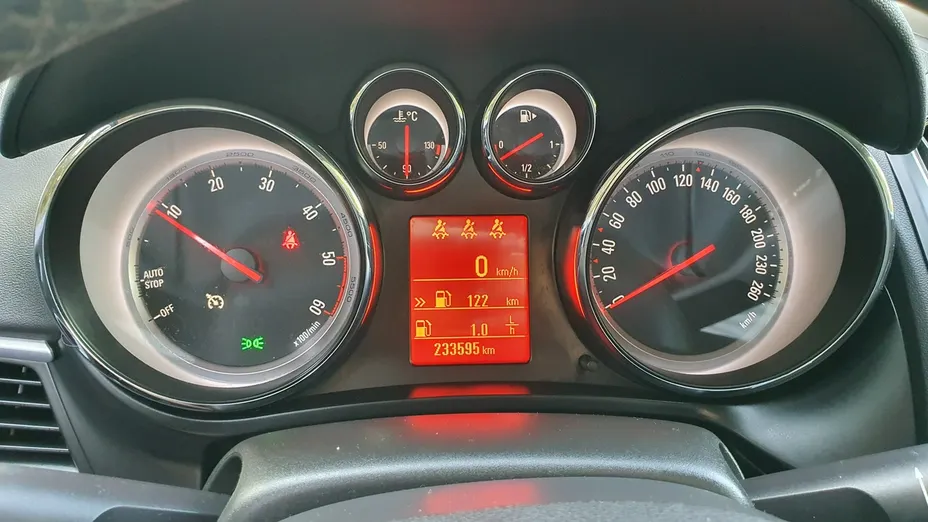 OPEL Zafira -