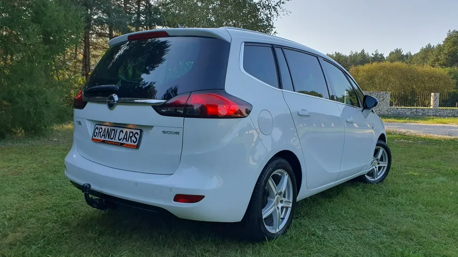OPEL Zafira -