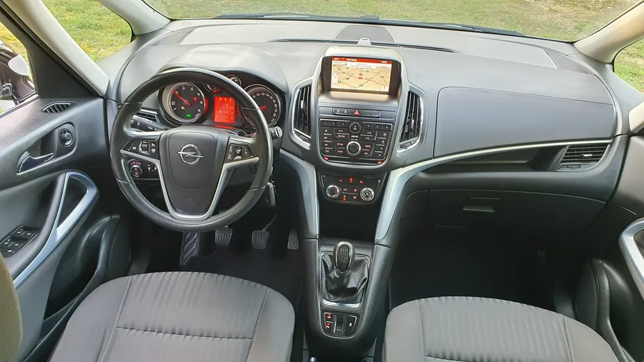 OPEL Zafira -