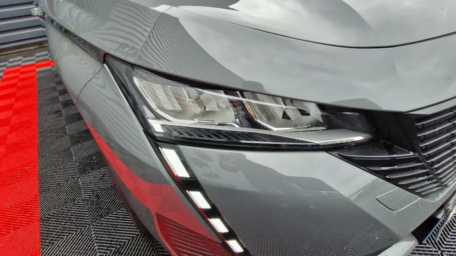 PEUGEOT 308 -